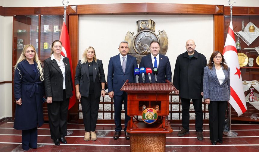 Öztürkler: “Kıbrıs Türk halkının geleceği, Türkiye ile omuz omuza ilerlemekten geçiyor”