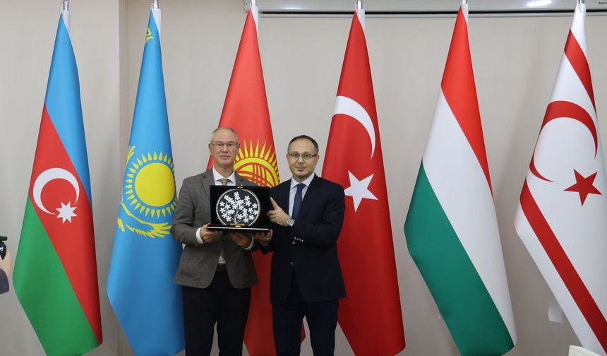 Hasipoğlu, Bakü’de TÜRKPA Genel Sekreteri Ramil Hasan ile görüştü