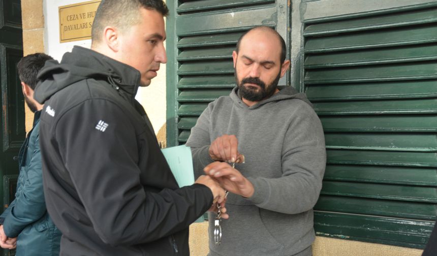 Çalıştığı markette hırsızlık yaptı, ülkeden kaçmaya çalışırken yakalandı