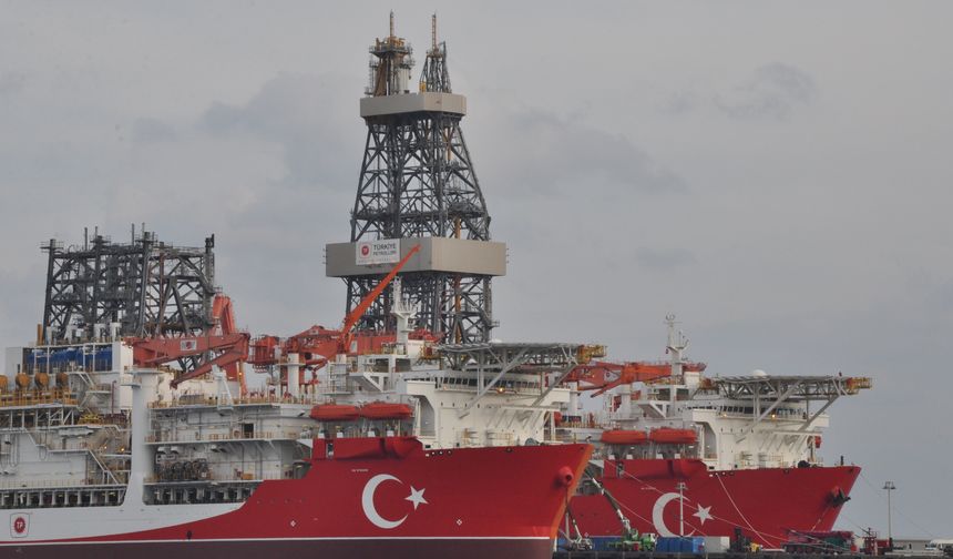 Yeni ultra derin deniz sondaj gemileri Çağrı Bey ve Yıldırım'da hazırlıklar sürüyor