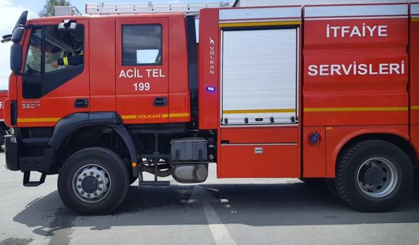 Üç ayrı yerde çıkan yangın hasara yol açtı