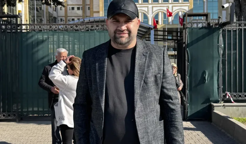 6 yılda boşanabilen adam mutluluğunu bakın kimlerle paylaştı