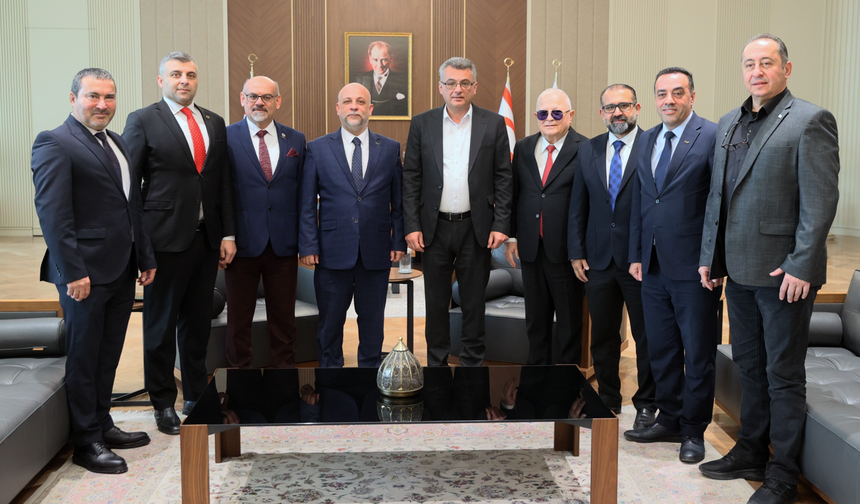 Cumhurbaşkanı Erhürman, İŞAD yönetimini kabul etti