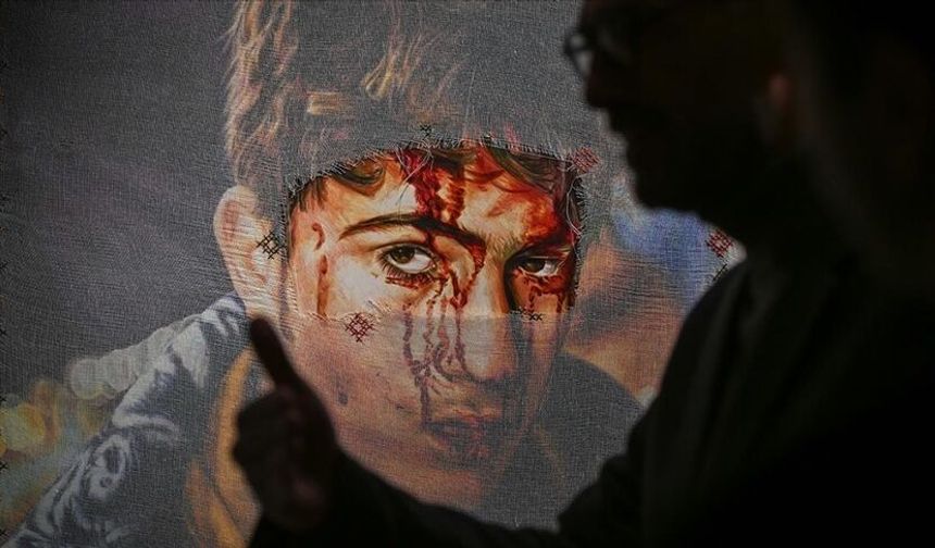 Türk sanatçı Aygeç'in "Sürgündeki Zeytin Ağacına Posterler" Sergisi Londra'da açıldı