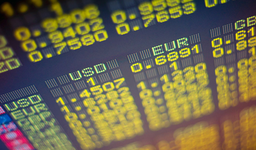 Dolar 44,95, euro 52,9, İngiliz Sterlini 60,8 TL’den işlem görüyor.