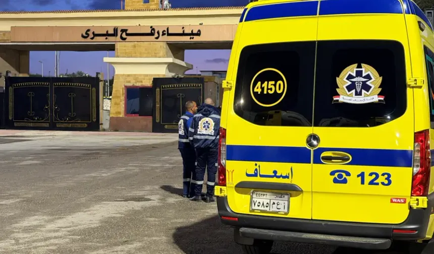 Refah Sınır Kapısı'ndan sadece 25 kişi geçebildi