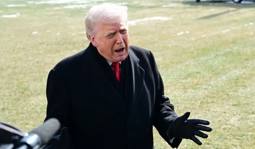 Trump, Obama çiftinin maymuna benzetildiği bir video paylaştı: Tepkiler sert