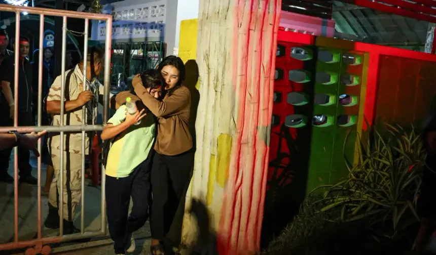 Tayland'da okulda silahlı saldırı. Öğretmenleri vurdu, öğrencileri rehin aldı