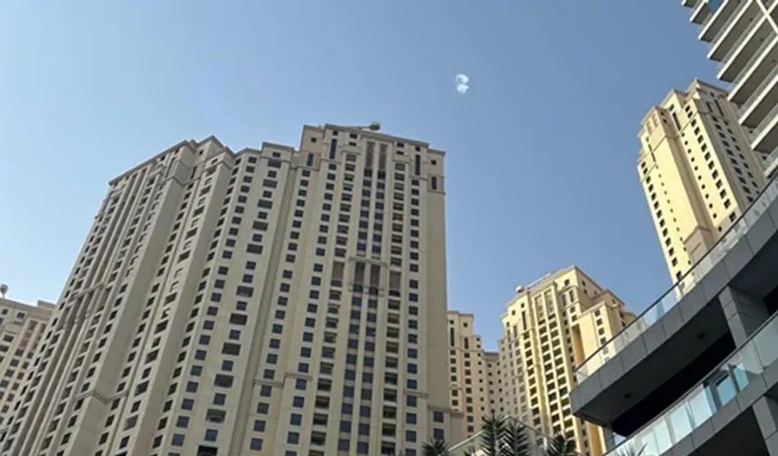 İran saldırısı sonrası Dubai'de panik: İki büyük patlama sesi duyduk