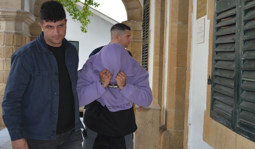 Trafik kurallarını ihlal ettiği gerekçesiyle durduruldu, uyuşturucu tesiri altına çıktı