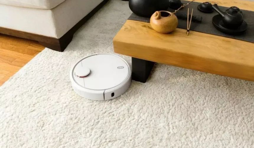 Robot süpürgenin ayarlarıyla oynarken yanlışlıkla 24 ülkeden 7 bin kamerayı ele geçirdi