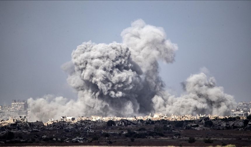 Ateşkesi ihlal eden İsrail, ramazan ayında da Gazze'yi bombalamaya devam ediyor