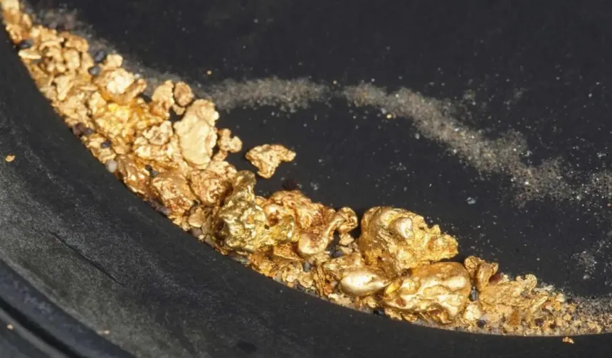 Tüm dünyaya yetecek altın keşfedildi! Ülkeyi ihya edecek dev rezerv