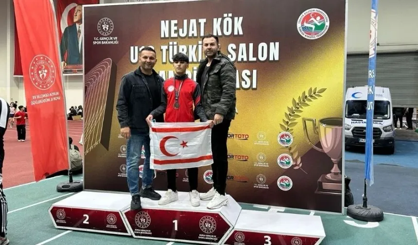 Erol Efe Bilmez, 200 metrede Türkiye üçüncüsü oldu