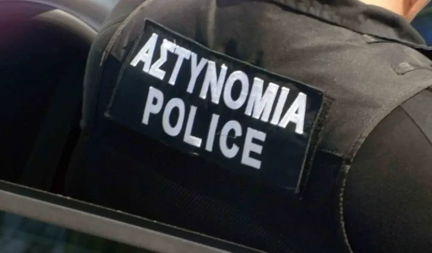 Limasol’da araç kundaklama: 2 araç zarar gördü