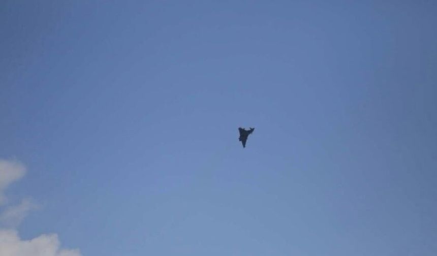 Ağrotur’da yeniden siren sesleri… uçakların havalandığı bildirildi