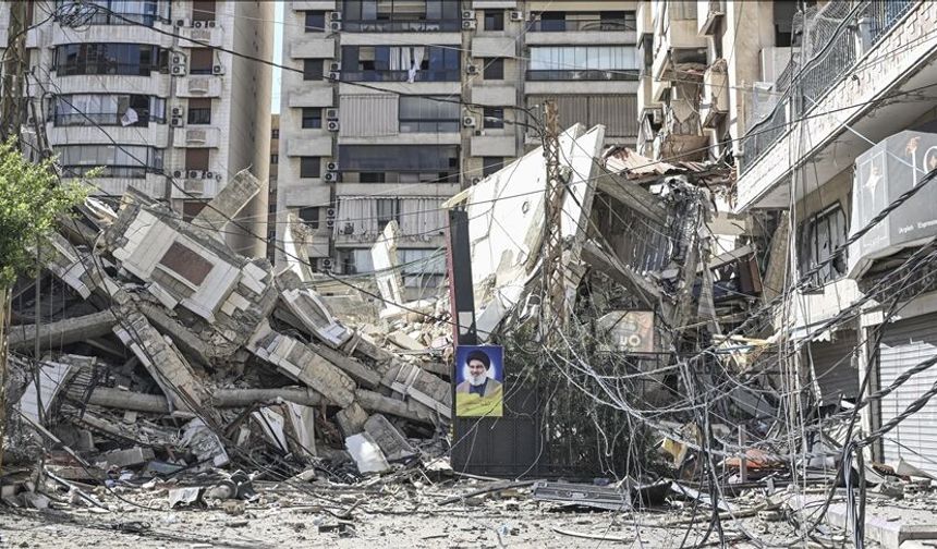 İsrail, halkı yerlerini terk etmeye zorladığı Beyrut'un Dahiye bölgesini bombalamayı sürdürüyor