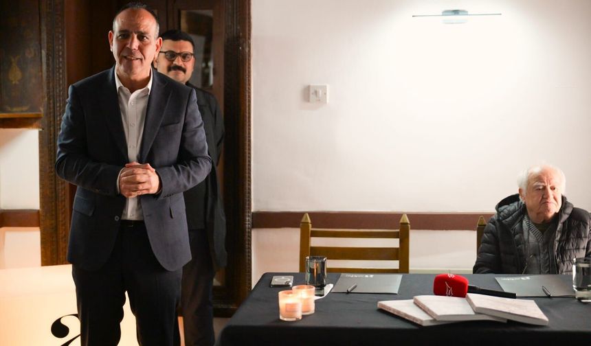 Kaba'nın “Kıbrıs’ta Fotoğrafçılığın Yüzyılı” kitabı Arabahmet Kültür Evi’nde tanıtıldı