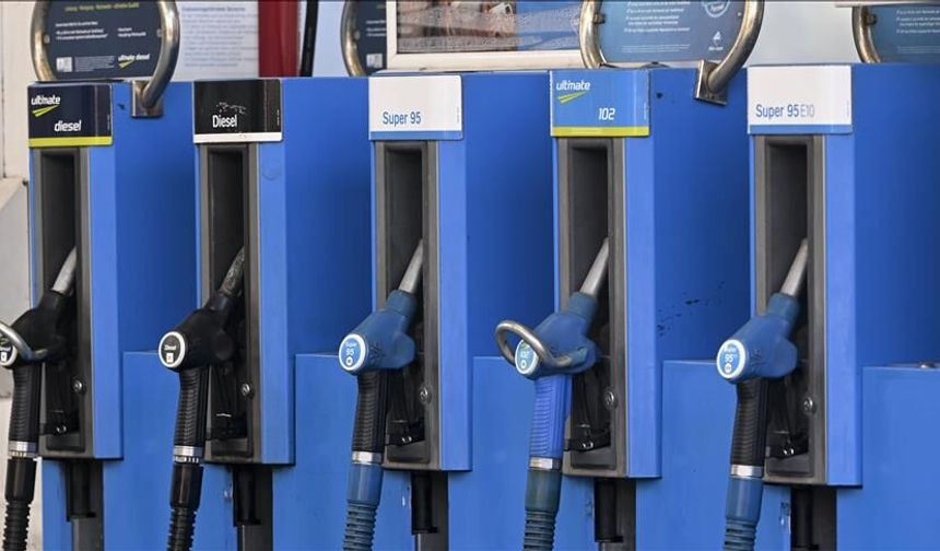 Fransa'da yakıt krizine karşı önlem: Soğuğa daha az dayanıklı akaryakıt satışına geçici izin verildi