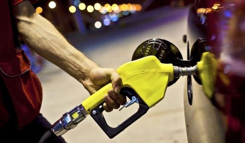 Benzinle dizel vergisini düşüren Norveç Parlamentosu'na hükümetten tepki geldi