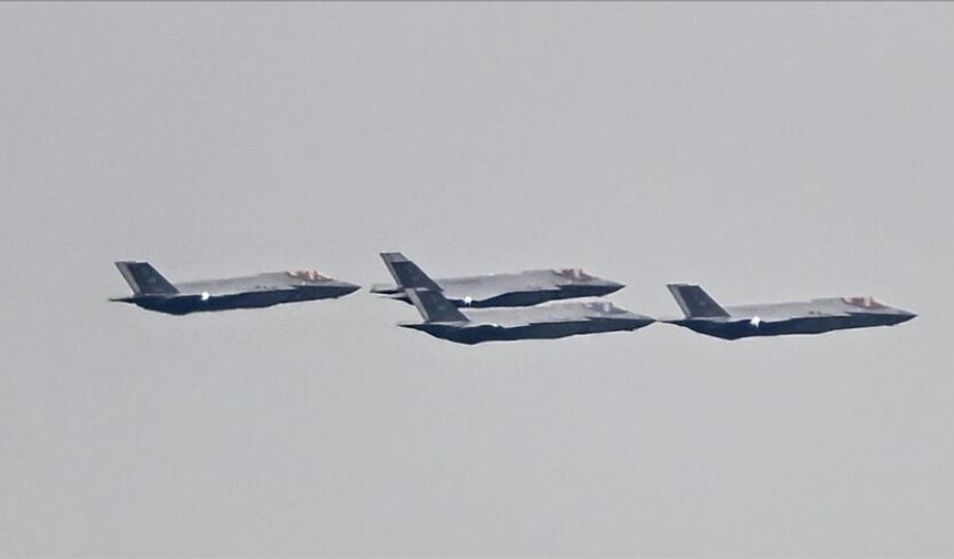 İspanya, İran'a yönelik saldırılara katılan ABD uçaklarına hava sahasını kapattı