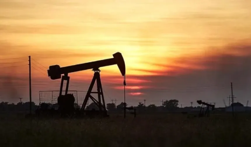 Yükseliş sürüyor: Brent petrol 83 doların üzerinde