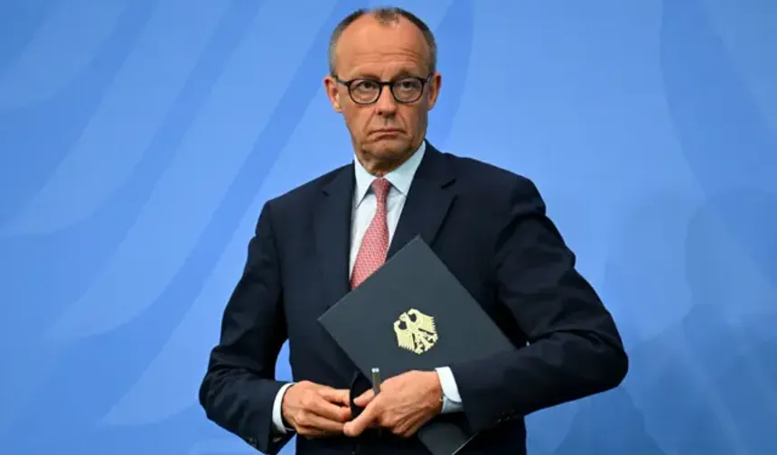 Almanya Başbakanı Merz'in Suriyelilerin yüzde 80'inin evlerine dönmesi yönündeki çağrısı tepki çekti