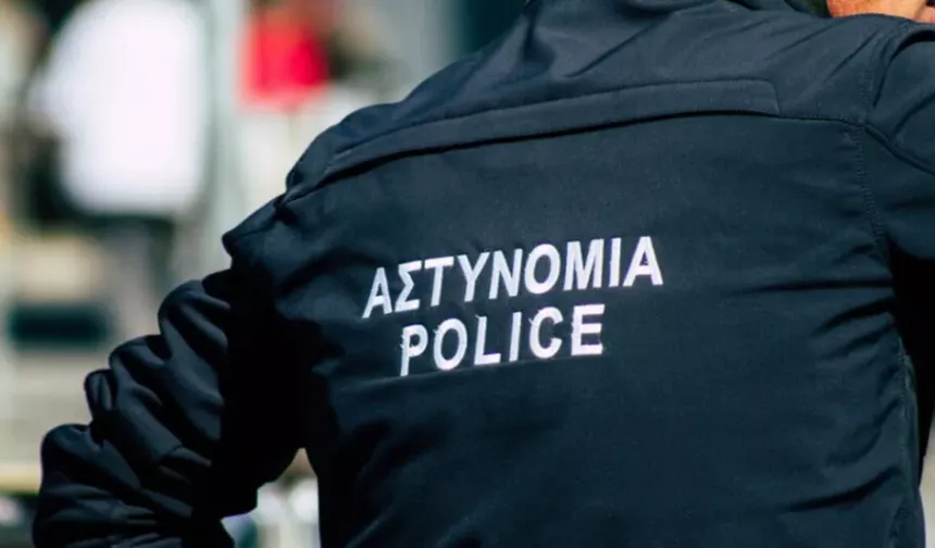 Güney Kıbrıs'ta polisiye olaylar: SMS üzerinden dolandırılan kişi 10 bin 10 Euro kaybetti