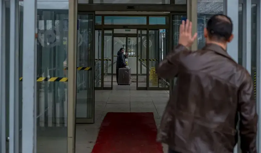 'Artık hiçbir hayal kuramıyorum': Türkiye'de yaşayan İranlılar savaşa nasıl bakıyor?