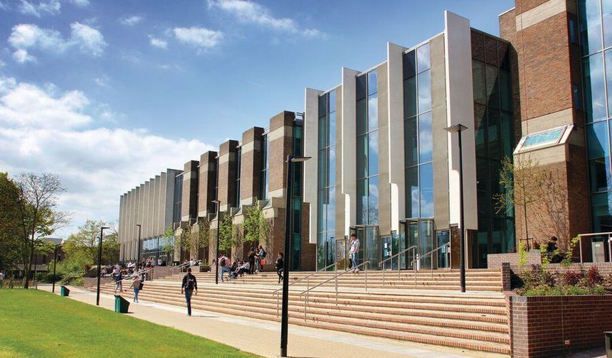 İngiliz üniversitesinde menenjit salgını: 2 kişi öldü