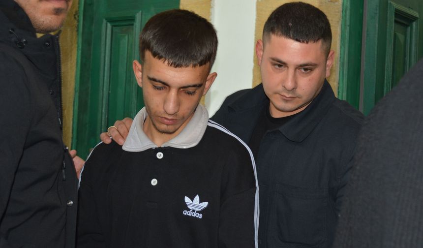 Annesine küfür edildiğini iddia etti, bir kişiyi bıçakladı: 3 gün daha tutuklu kalacak