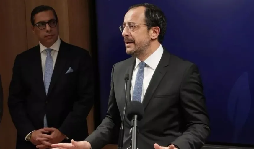 Politis: Nikos Hristodulidis üsler konusunda nereye varmayı hedefliyor?