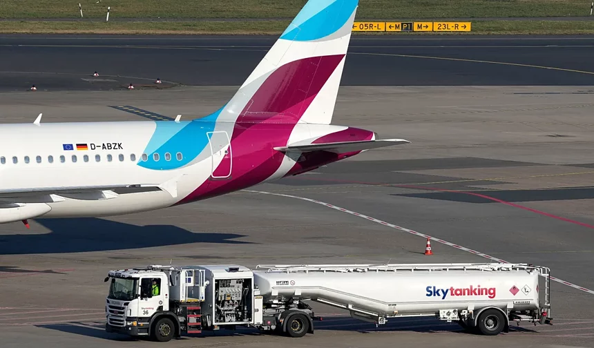 AB'ye uyarı: Hürmüz Boğazı üç hafta içinde açılmazsa uçuşlarda yakıt sıkıntısı yaşanabilir