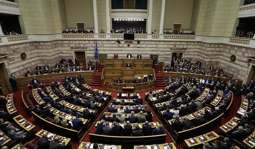 Yunanistan’da yolsuzluk soruşturması nedeniyle kabine değişikliği yapıldı