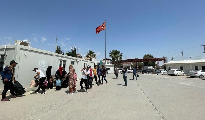 Türkiye’de geçici koruma altındaki Suriyeli sayısı 2 milyon 296 bin