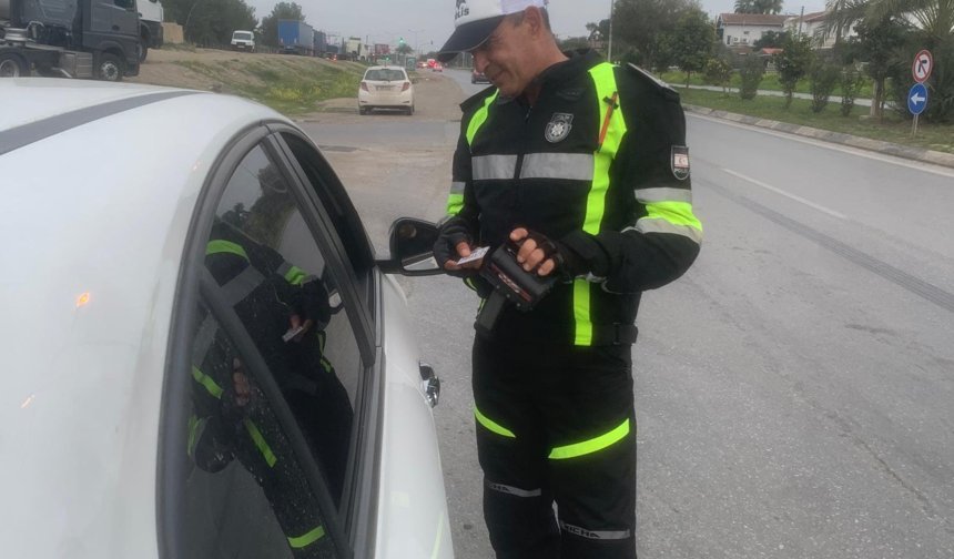 Trafik denetimlerinde 282 sürücü hakkında yasal işlem başlatıldı, 30 araç trafikten men edildi