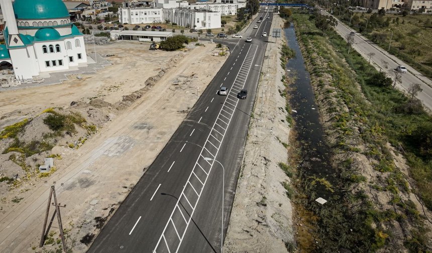 Gazimağusa Belediyesi, Büyük Sanayi Bölgesi girişindeki trafik düzenlemesini tamamladı