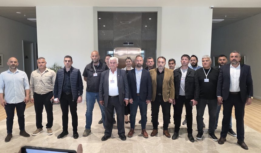 Sendikacılar Meclis'teydi...Bıçaklı: “Bizim istediğimiz de tasarının komiteye çekilmesiydi"