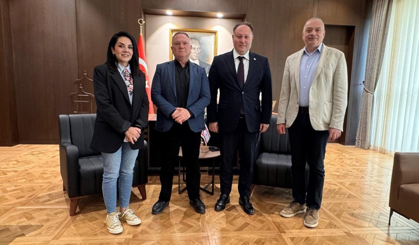 Gazeteciler Birliği yönetimi Öztürkler'le görüştü: "Tüm kurumlarla diyalog içinde olmaya devam edeceğiz"