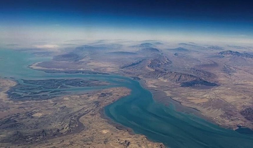 WP: "Hürmüz Boğazı'ndaki mayınların tamamen temizlenmesi 6 ay sürebilir"