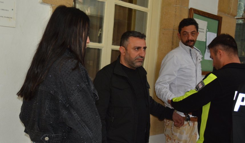 Ercan Havalimanı'nda uyuşturucu şüphesiyle tutuklandılar