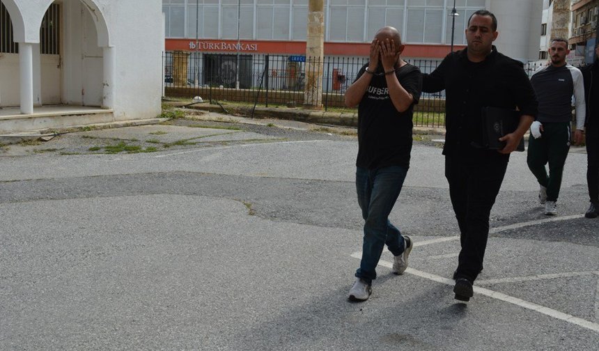 Sarhoş halde ortalığı birbirine katan ve üvey kardeşini yaralayan şahsa 3 gün tutukluluk