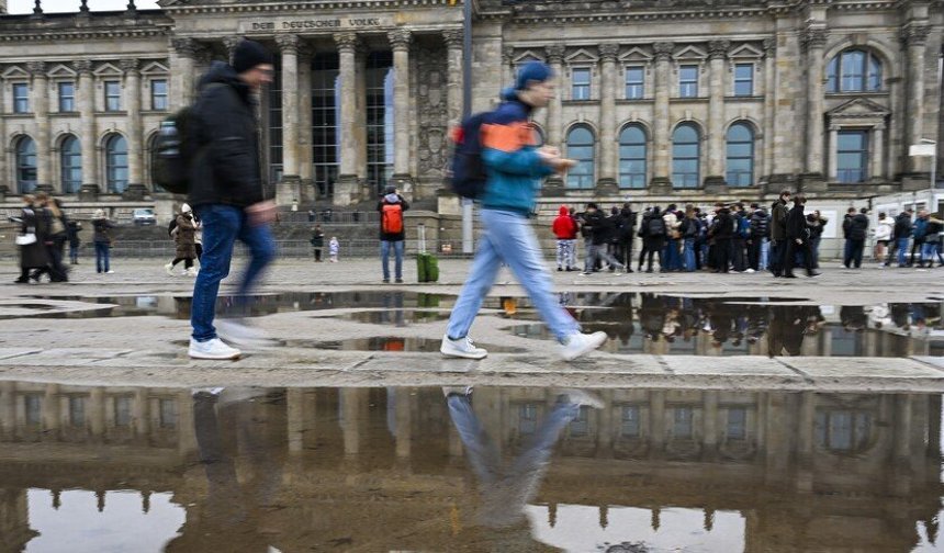 AB nüfusunun 2100 yılına kadar yüzde 11,7 azalması bekleniyor