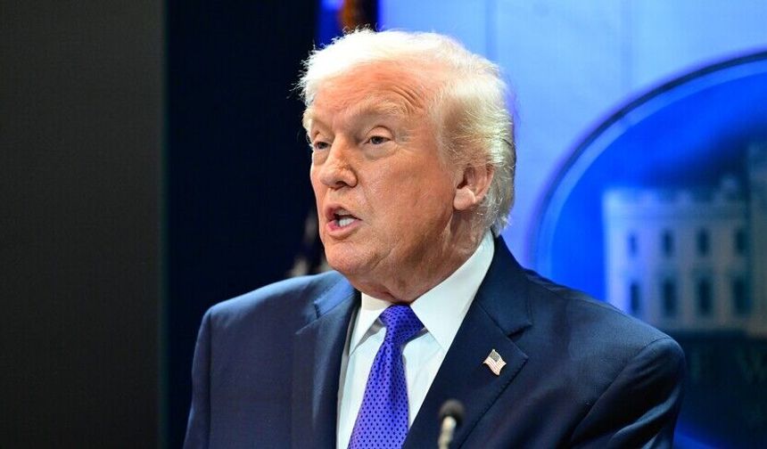 ABD Başkanı Trump, İran'a saldırıları sadece "bir süreliğine" ertelediğini belirtti