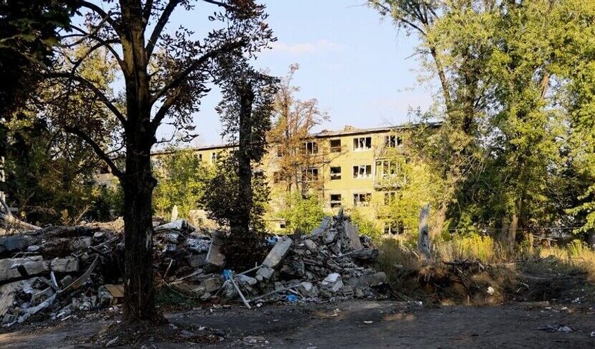 Ukrayna ordusunca Luhansk'taki bir koleje düzenlenen saldırıda ölenlerin sayısı 11'e yükseldi
