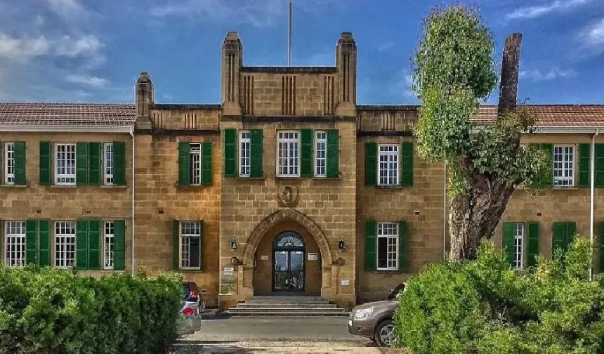 İngiliz Okulunda vandallık