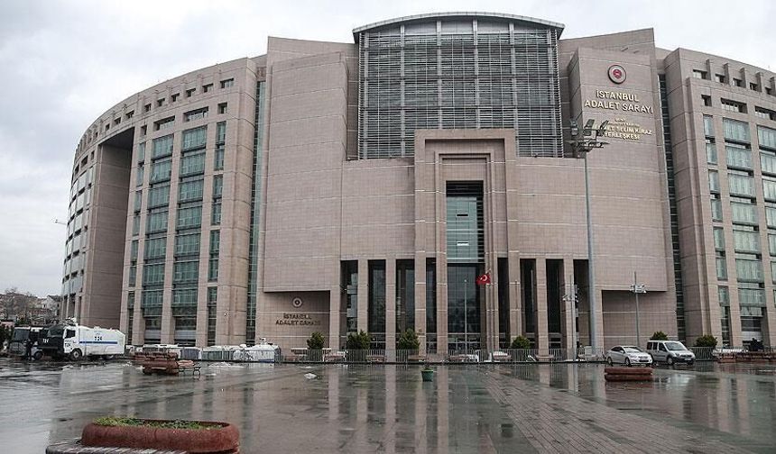 İstanbul’da "cumhurbaşkanına hakaret" iddiasıyla gözaltına alınan kadına ev hapsi