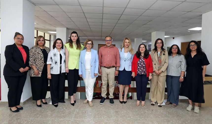DİMED, geleneksel bahar kermesi gelirini Kemal Saraçoğlu Vakfı’na bağışladı