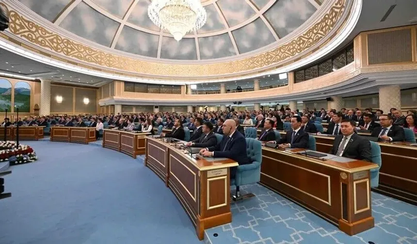 Kazakistan’da 31 yıllık çift meclisli parlamento sistemi sona erdi