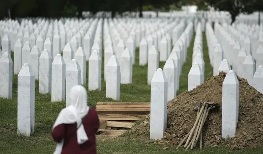 Srebrenitsa Soykırımı'nın 31. yılı düzenlenen programla anıldı
